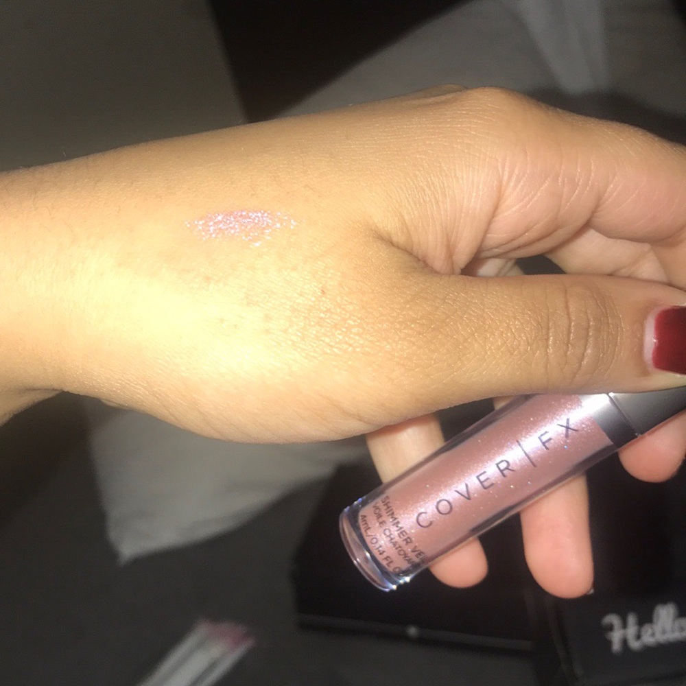 Eye shimmer